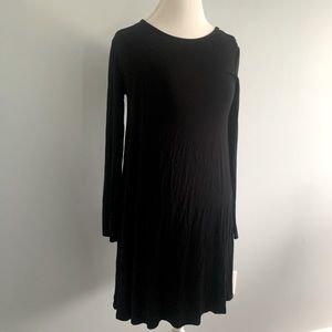 5/$15! Old Navy black long sleeve dress